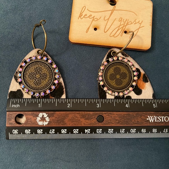 Earrings - Picture 2 of 2